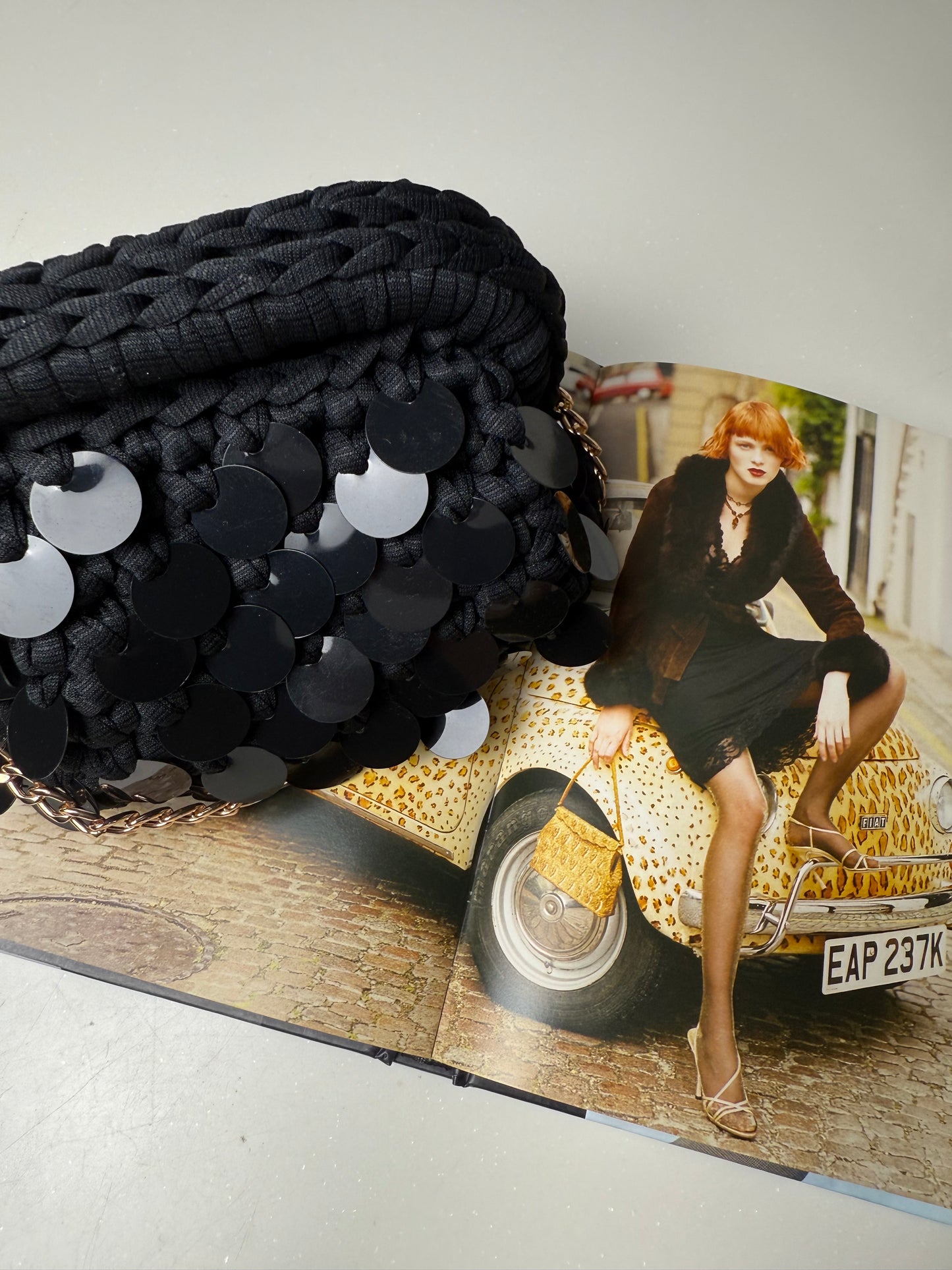 BLACK CLUTCH HANDBAG