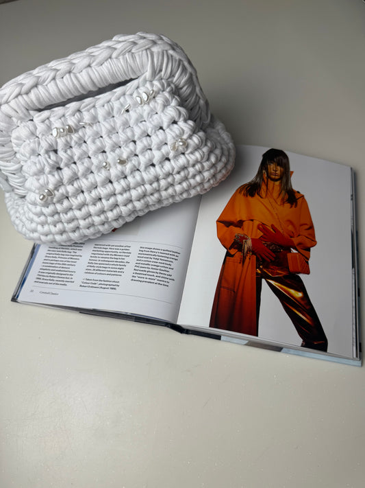 👝🤍PEARL HANDBAG (MEDIUM)